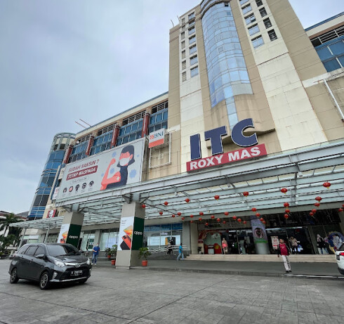 Store Image